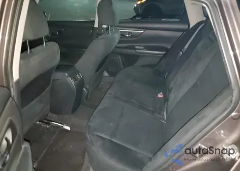 2015 Nissan Altima 2.5 z USA, uszkodzony, nr VIN 1N4AL3AP4FC440762